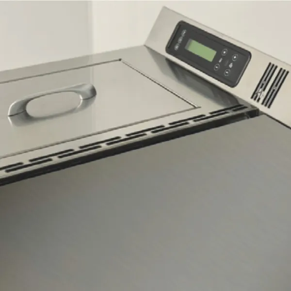 Panneau de commande digital avec écran LCD de la cuisinière à granulés Desy 9 kW coloris blanc