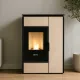 Poêle mixte bois-granulés Margaret 10 kW avec habillage grès beige et acier noir dans un salon moderne
