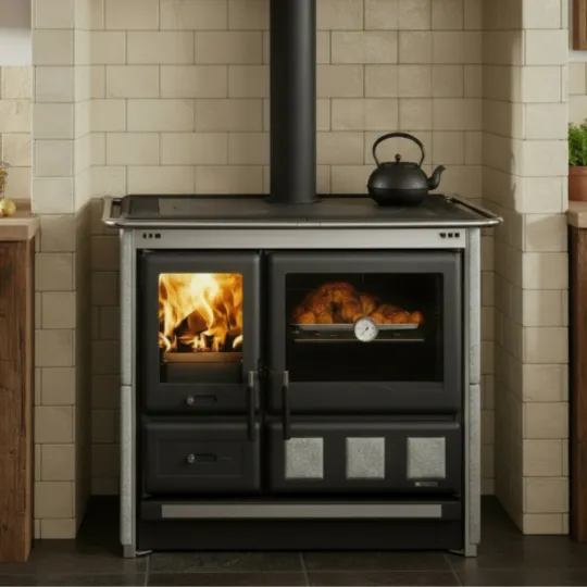 Cuisinière à bois Rosa XXL Petra avec four et plaque de cuisson, finition émaillée blanche et noire