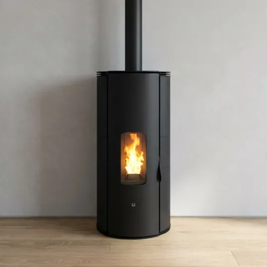 Poêle à granulés Lorena PJ 9Kw noir avec conduit supérieur et vitre panoramique allumé