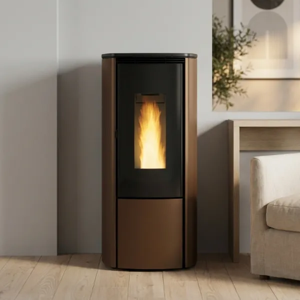 Poêle à granulés étanche Katia 9 kW en acier bronze dans un salon contemporain avec flamme allumée