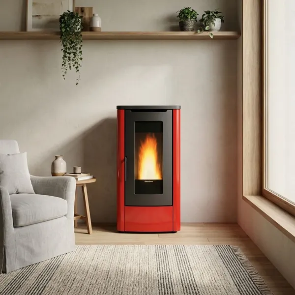 Poêle à granulés Dahiana VFS rouge et noir 10 kW allumé dans un salon moderne avec flammes visibles
