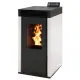Poêle à granulés étanche Marina 6 de 7 kW blanc sur fond blanc