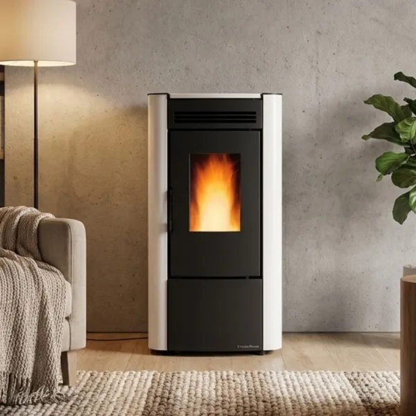 Poêle à granulés ventilé KETTY 6,5 kW ivoire La Nordica Extraflame dans salon moderne