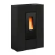 Poêle à granulés compact Marilena Plus 5.0 8 kW noir sur fond blanc