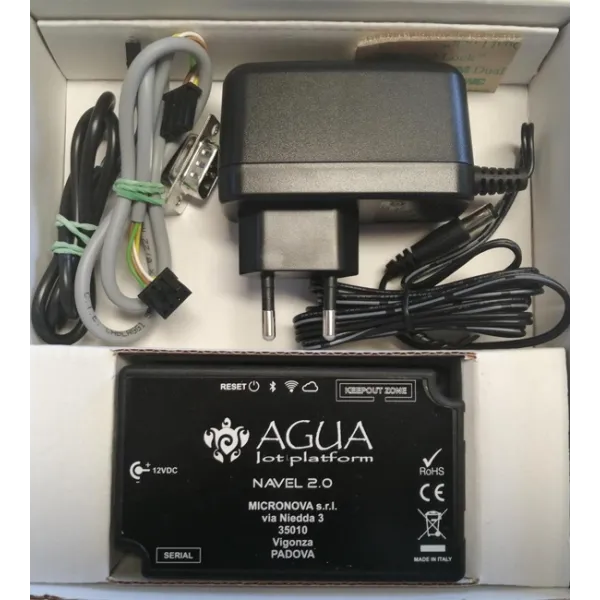 Module Wi-Fi Agua Navel 2.0 noir avec câbles et adaptateur secteur dans son emballage d'origine