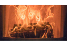 Comment Allumer une Cuisinière à Bois Efficacement : Guide Complet